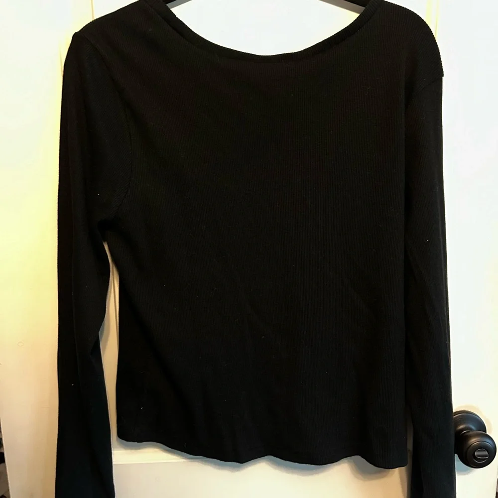 Universal Threads Top - Picture 2 of 3